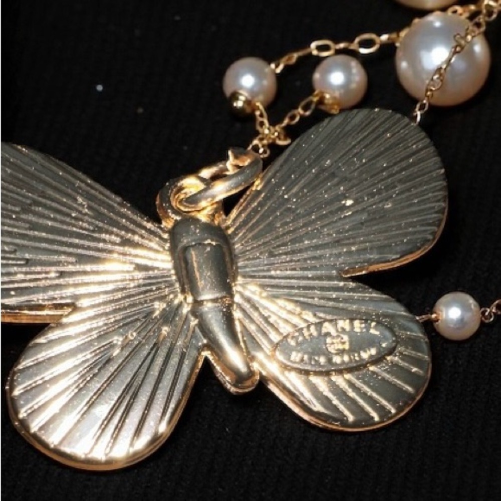 Custom Zipperpull butterfly necklace - Picture 5 of 6